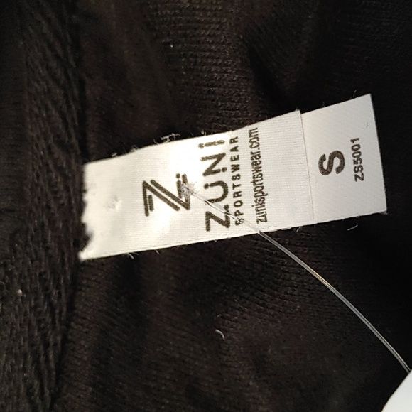 Friends New York Black Hoodie - Picture 7 of 8